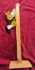 altes spielzeug holz, Akrobat