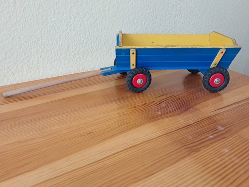 Holzspielzeug anhänger - holzspielzeug,