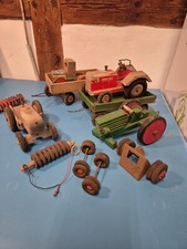 Traktor Holzspielzeug - Antik