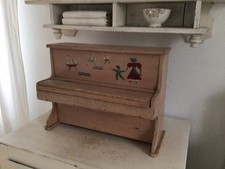 Altes Kinderklavier Spielzeug