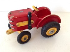 alter Holz Traktor rot WERTO