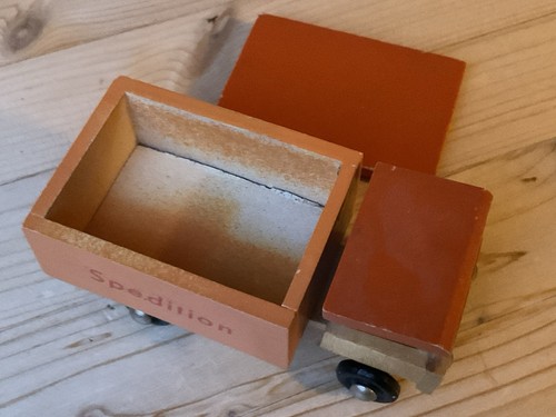 Altes holzauto spedition - holzauto,