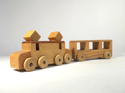 Schöne kleine holzeisenbahn - schöne,