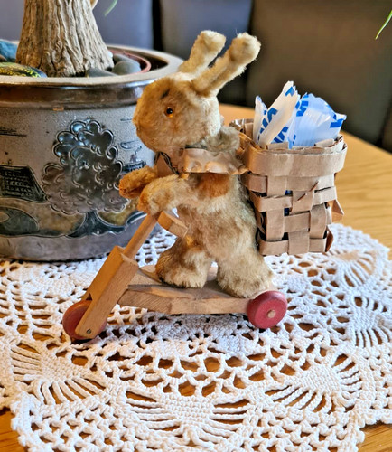 Holzspielzeug hase mit roller - holzspielzeug,