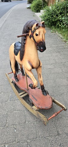 Antikes schaukelpferd aus - antikes, holz