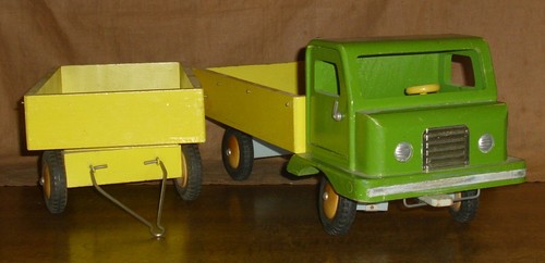 Lkw mit anhänger - lkw, aus