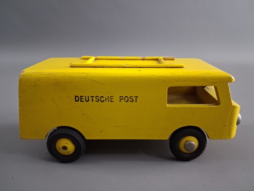 Altes holzspielzeug postauto - holzspielzeug,