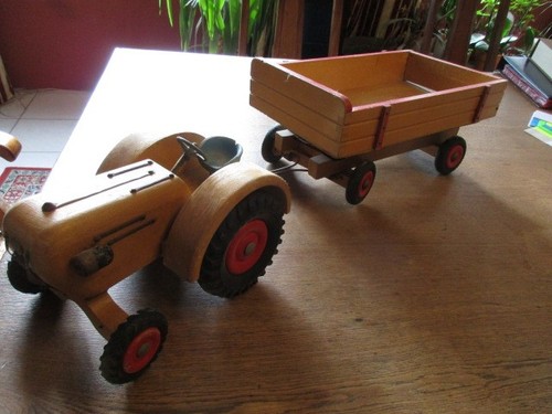 Traktor mit hänger holz - mit, firma