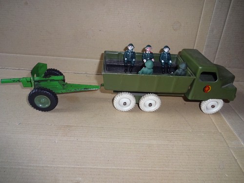 Transporter mit soldaten - mit,