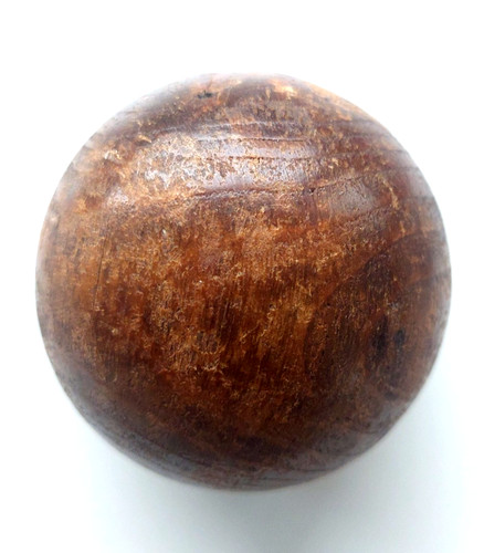 Alte boulekugel holz braun - alte,